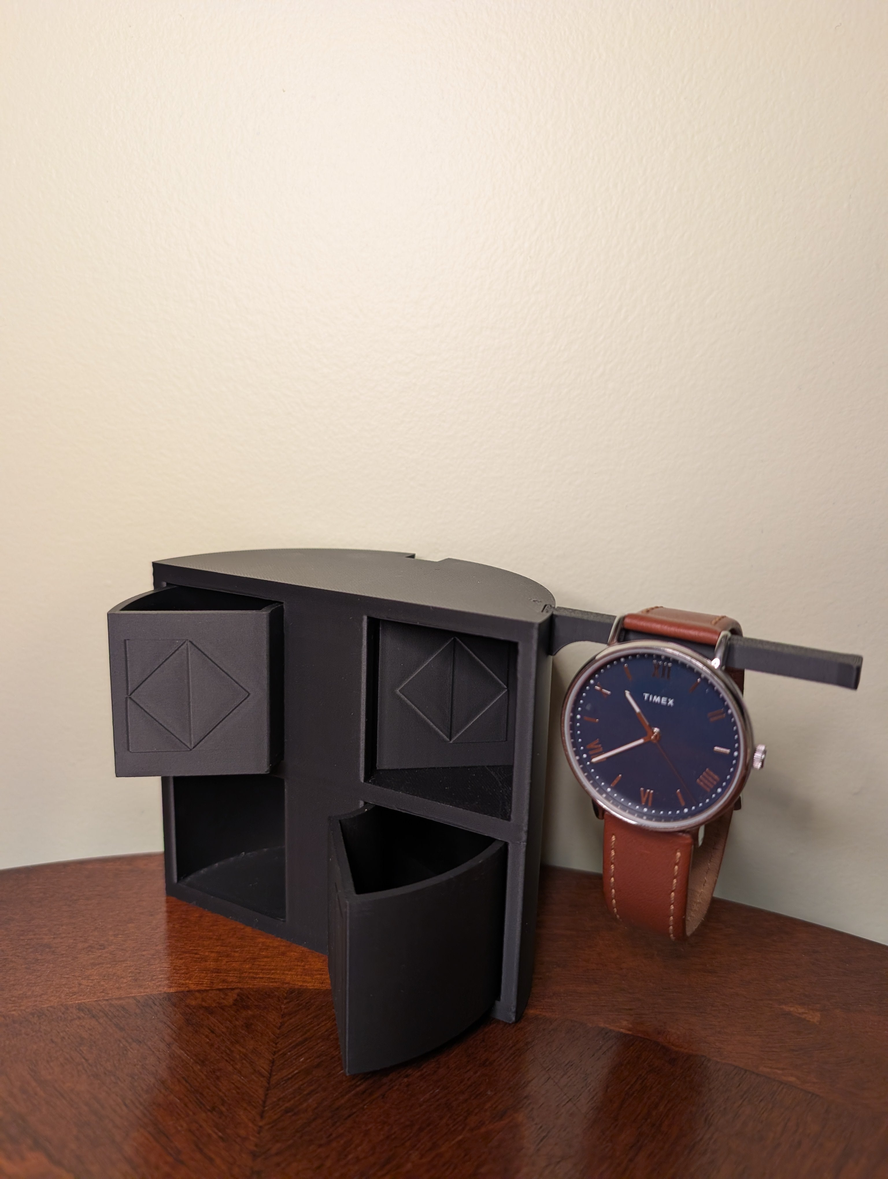 Kinetic Valet - Modern