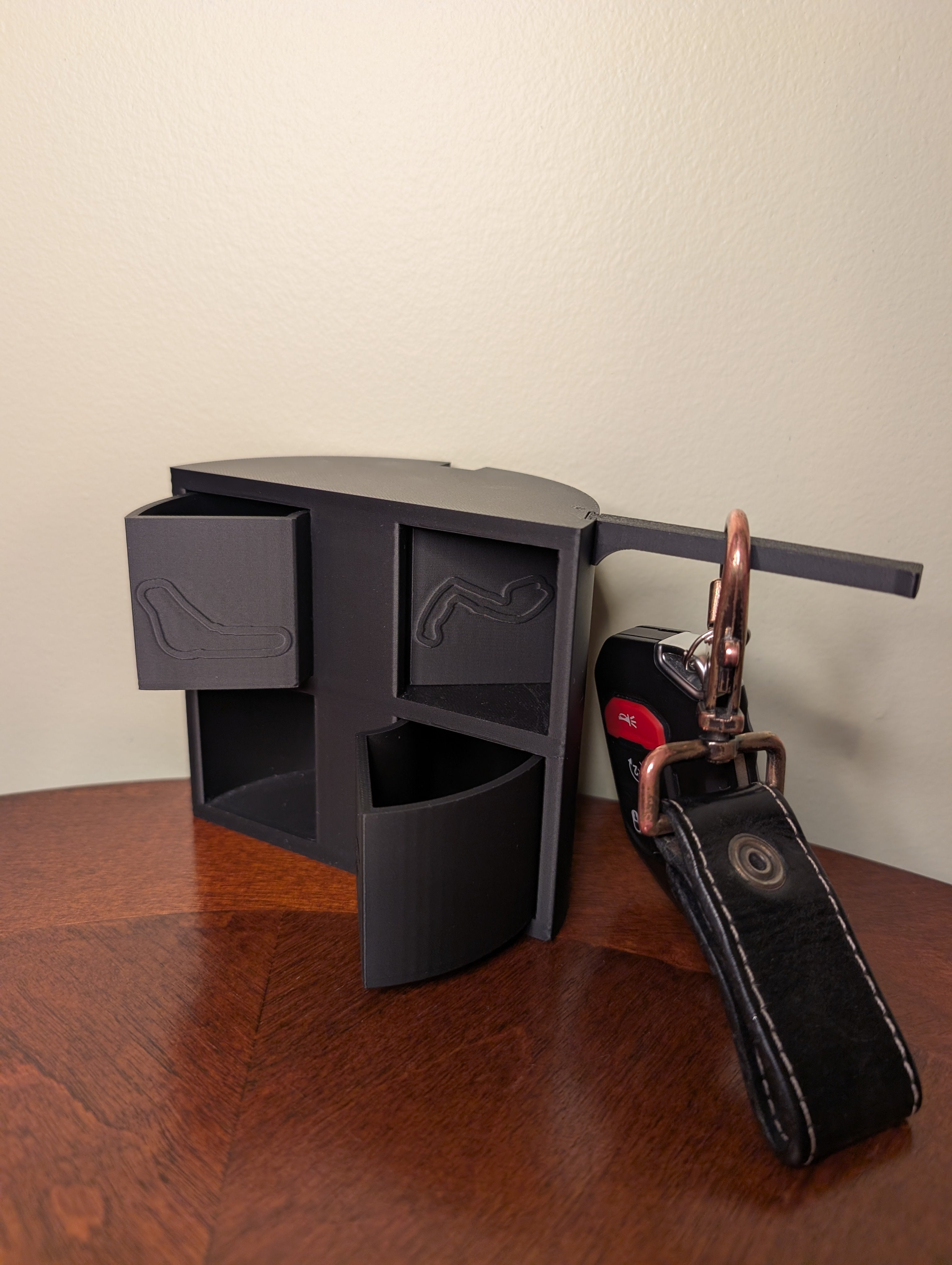 Kinetic Valet - Racetracks