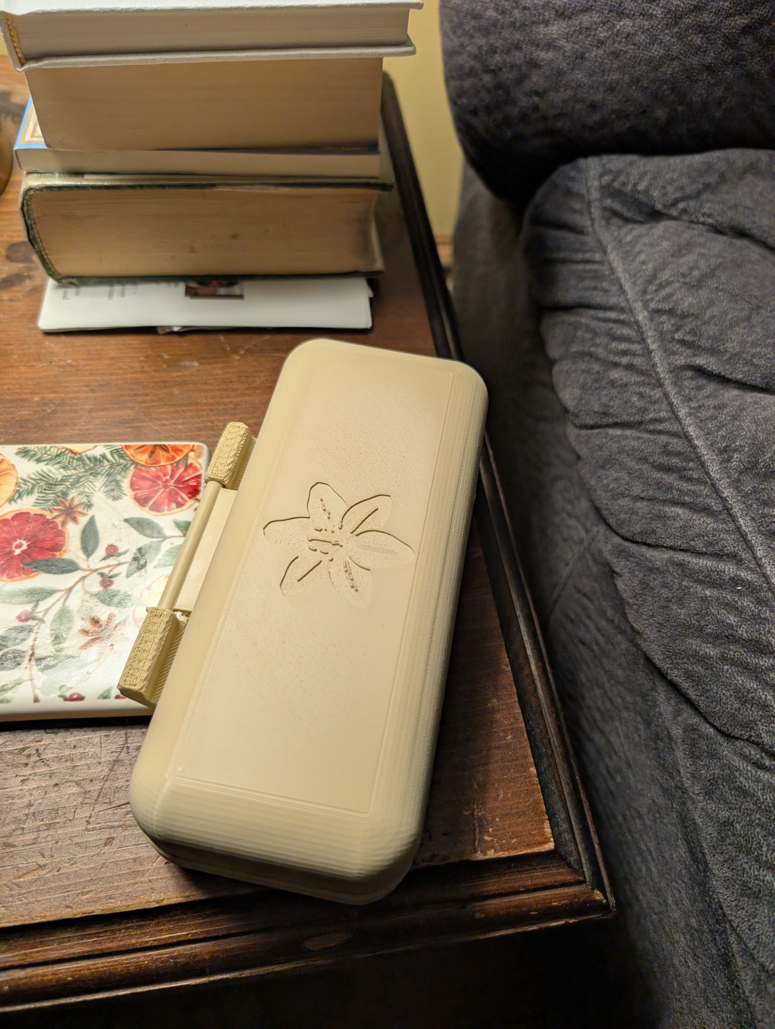 Delicate Lily Hard-Shell Glasses Case